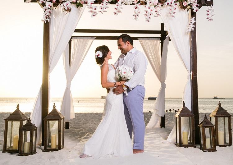 East And West Cultures Combine For A Beach Chic Wedding In Aruba