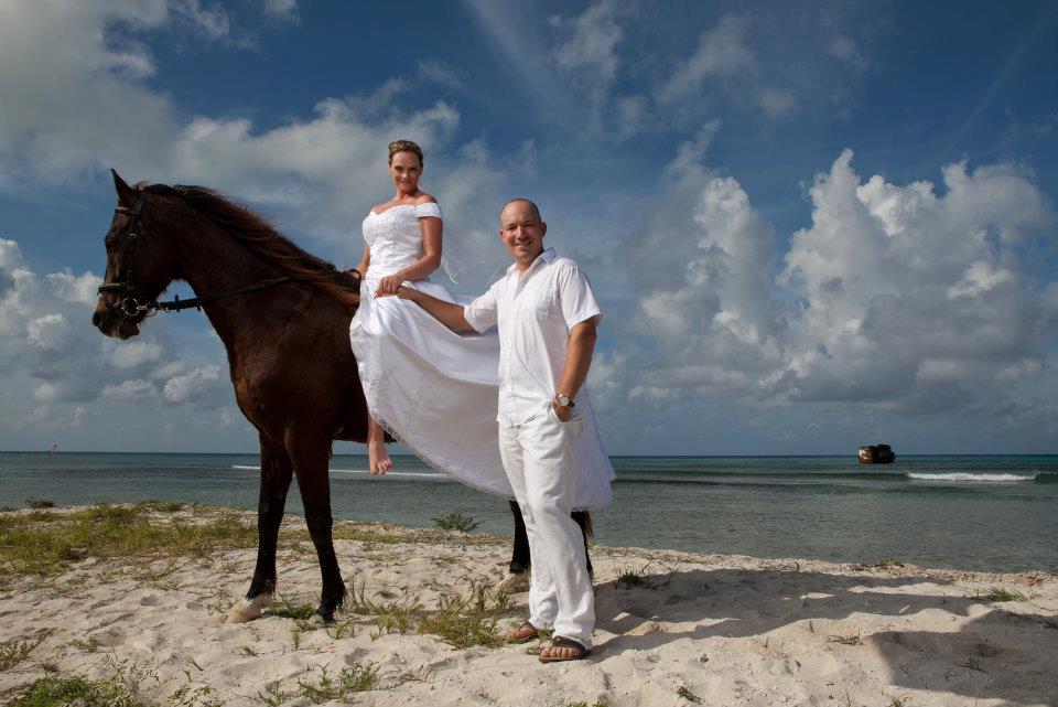 Wedding, travel, destination wedding, wedding photography, Aruba, Eagle Beach 