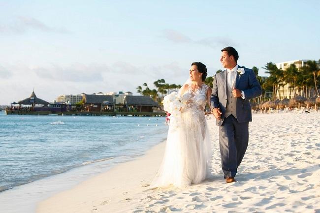 Aruba Destination Wedding | Beach Brides