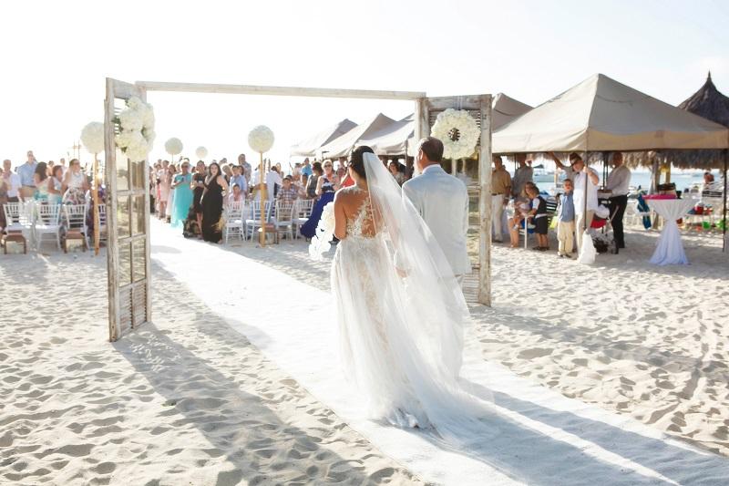 Aruba Destination Wedding | Beach Brides