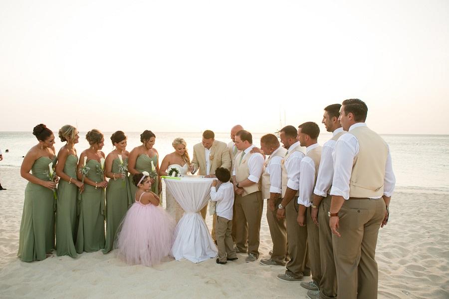 Aruba Beach Wedding | Beach Brides